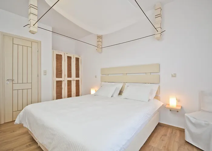 Отель The Saint Vlassis