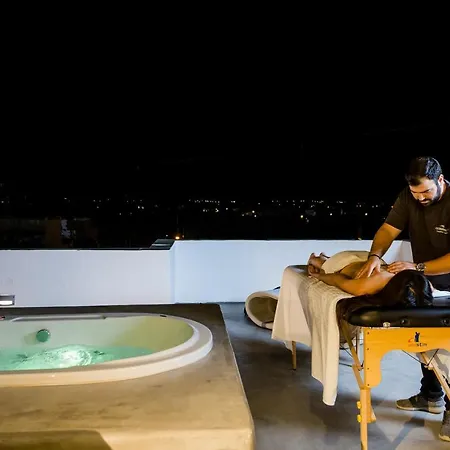 Ξενοδοχείο The Saint Vlassis 3*