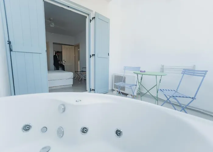 The Saint Vlassis 3* Naxos City